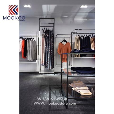 Affichage en métal noir pour les vêtements