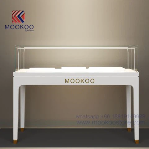 Conception de comptoir de bijoux