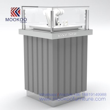 Présentoir en verre pour bijoux