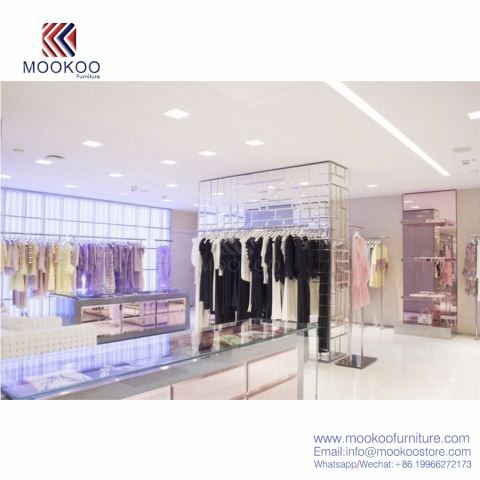 Présentoir à vêtements