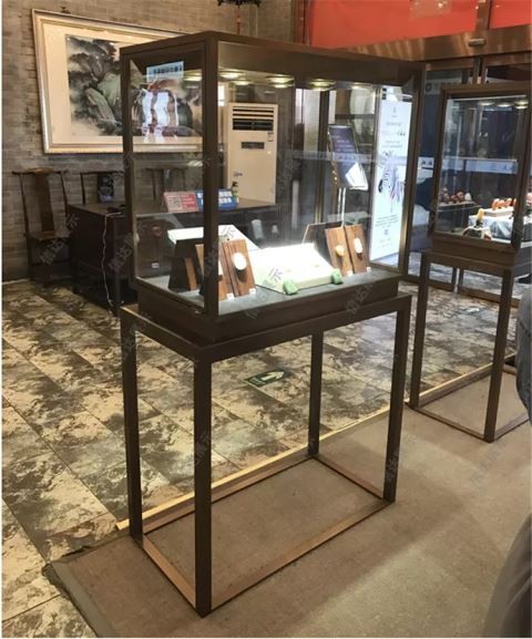 Armoire à bijoux verrouillable