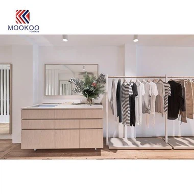 Porte-vêtements en métal