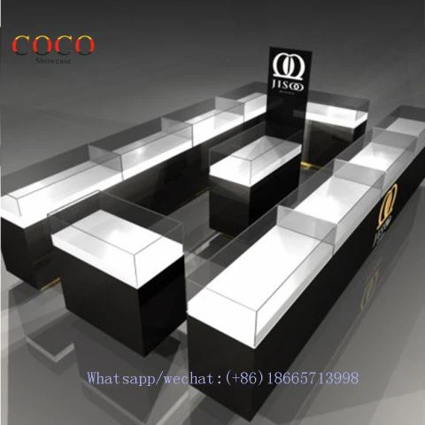 Kiosque d'affichage de bijoux en bois